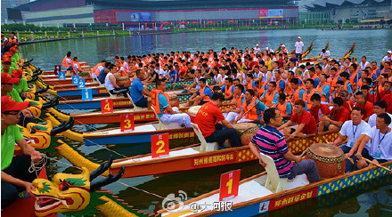 東莞望牛墩（dūn）端午節（jiē）龍舟賽
